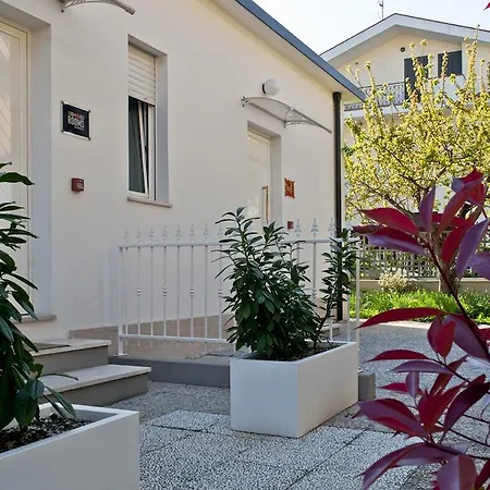 Nocleg ze śniadaniem Bedrooms 3*