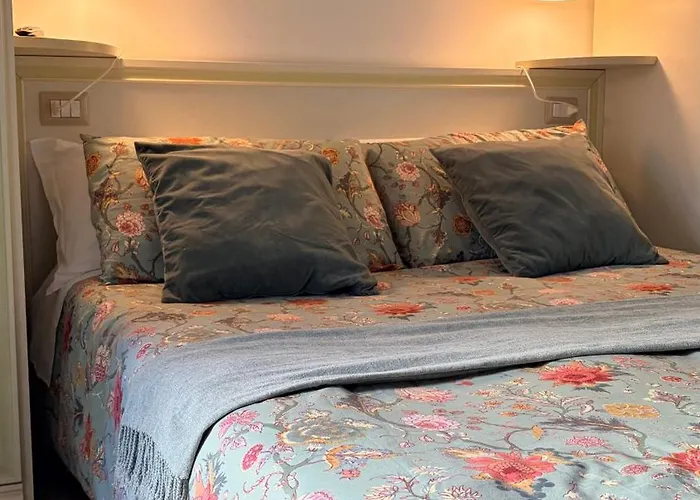 Bedrooms Bed & Breakfast 3*