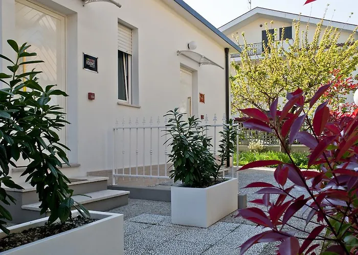 Bed & Breakfast Bedrooms 3*